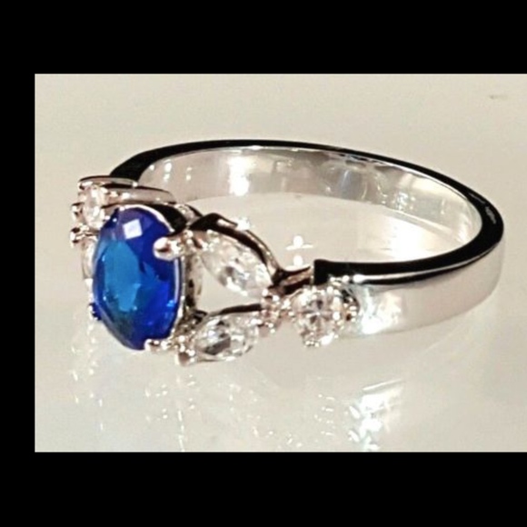 Silver Blue Cocktail Birthstone Ring Sizes 4 5 6 7 10 Cubic Zirconia April - Picture 2 of 8